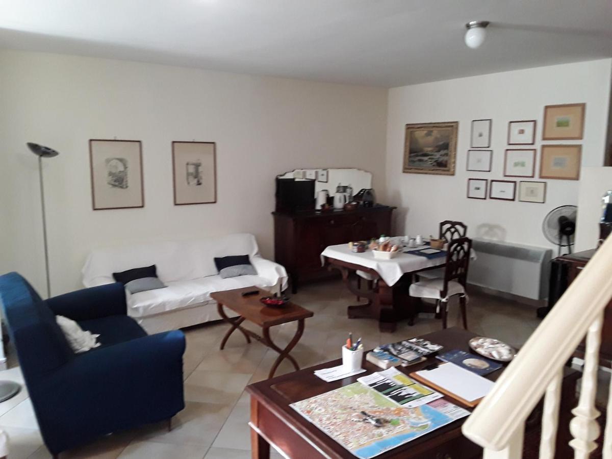 Bed and Breakfast Casa Conte Terracina Exterior foto